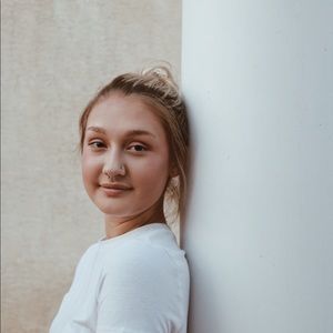 Meet your Posher, Kenzie